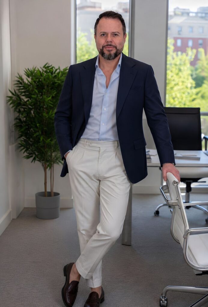 Antonio Almendros, socio director de Almendros Asociados